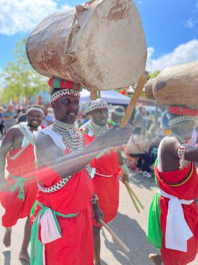 Les Tambours De Burundi